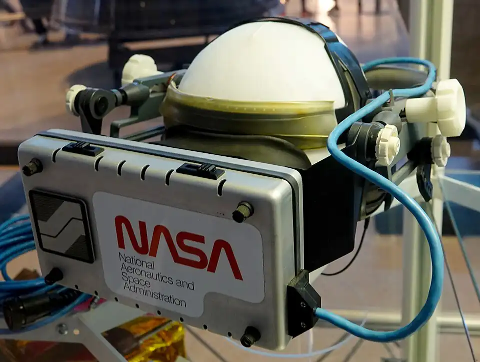 A virtual reality headset from 1985.