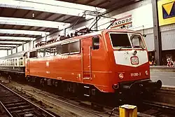 Deutsche Bundesbahn 111 068 at Munich Hauptbahnhof in 1989