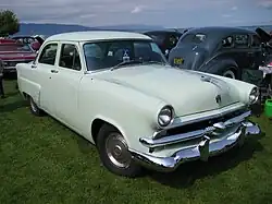 1953 Ford Mainline Fordor Sedan