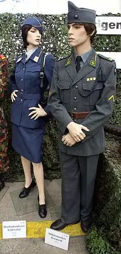 Left: Swiss homing pigeon service sergeant major, Women's Military Service, uniform of 1986