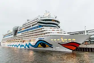 AIDAmar in Hamburg