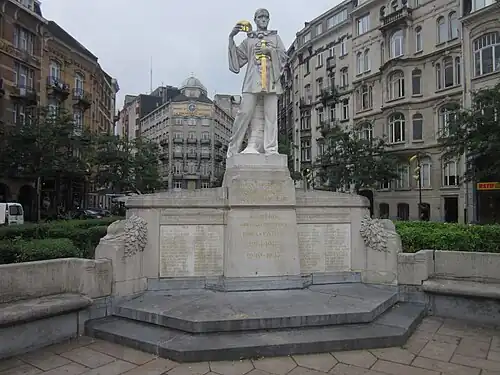 Monument to the Showmen who died for the Fatherland on the Square de l'Aviation/Luchtvaartsquare