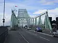 Approaching_the_Runcorn_Bridge_on_foot_(9)