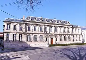 IUT2 university building