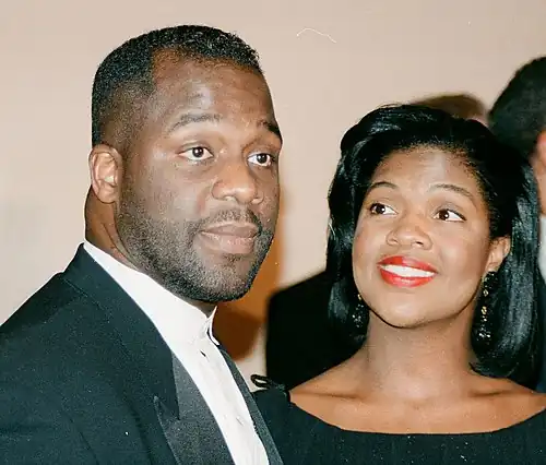 BeBe (left) and CeCe Winans (right) in 1994