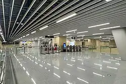 North lobby mezzanine towards Exit G