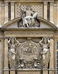 Detail of the facade facing the Cour de Drapers