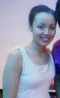 An image of Cris Villonco.