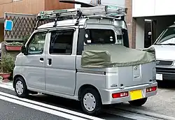 The Hijet Deck Van G, a version with a truck bed (S330W)