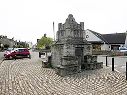 Village cross and lock-up, Deeping St James