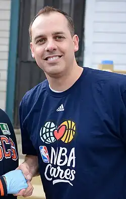 Vogel smiling