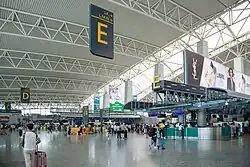 Departure lobby A at Term­inal 1