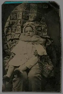 Rare example of hidden father portrait​​‌