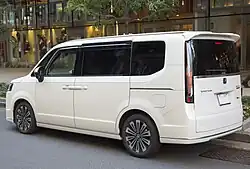 Stepwgn e:HEV Spada Premium Line rear view