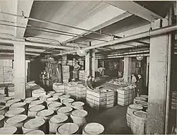 Packing department with barrels of Belgian cocoa in 1917 or 1918