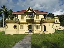 The remains of Istana Kantor, built in 1844, was the first administration and residential complex of the Yang Dipertuan Muda dynasty
