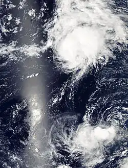 Satellite image of two systems on August&nbsp;25: Hurricane Loke to the north and the weaker Tropical Depression Kilo to the south