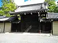 Kogo-Mon (皇后門), Upper Western gate, used by Empress.