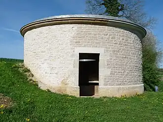 The wash house in La Tour-de-Sçay
