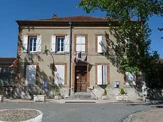 The town hall in Le Faget