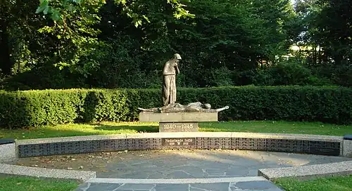 War memorial by Ek van Zanten