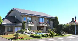 The town hall in Bazet in 2019