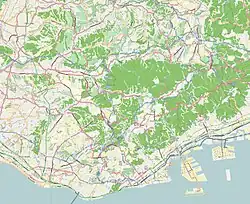 Kyūkyoryūchi-Daimarumae Station is located in Kobe