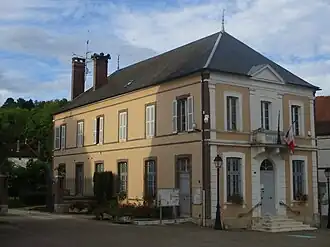 The town hall in Bussy-en-Othe