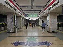 Line 1 platform (November 2018)