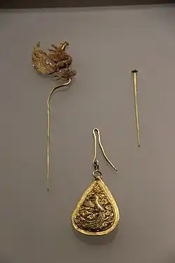 Ming-Qing Gold Earrings & phoenix Hairpin