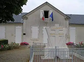Town hall and war memorial
