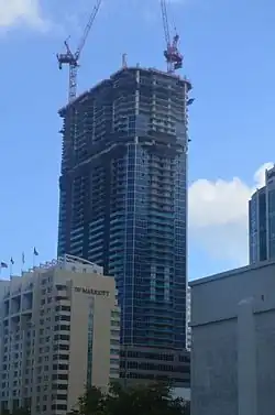 Panorama Tower under construction in October 2016 at about 60 floors. The building will be significantly larger than other skyscrapers in Florida. The design variation at about 50 floors is the 48th floor amenity deck.