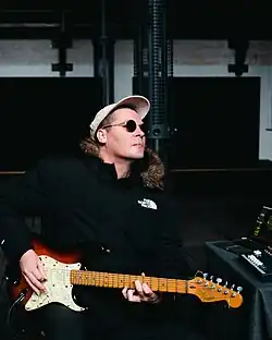 Patrick Higgins at MONOM Studio in Berlin.