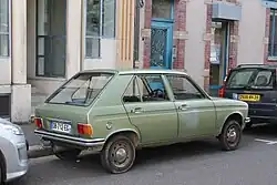 1976 facelift (Note the wrap around rear indicators)