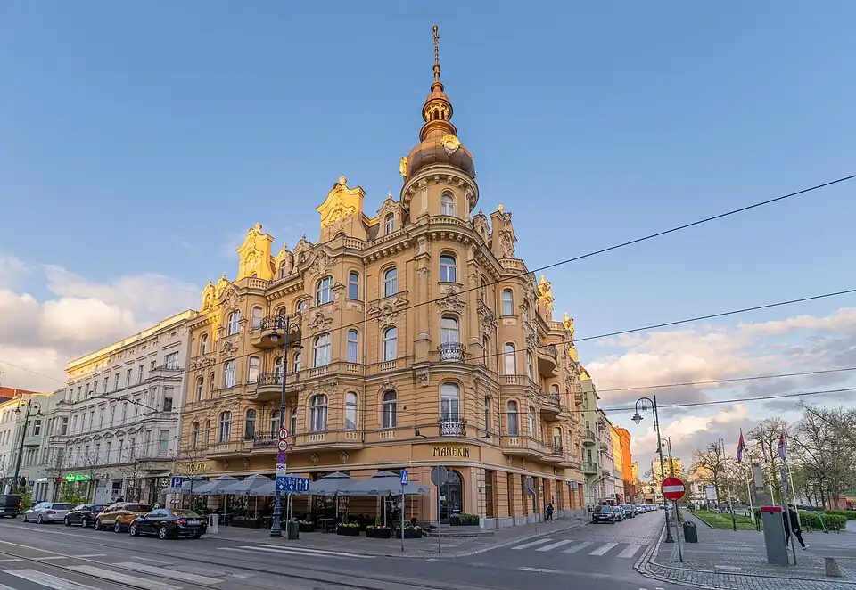 Tenement at 1 Freedom Square