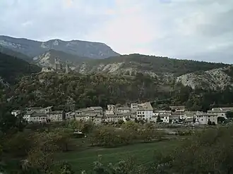 The village of Pontaix, with the ruins of the château