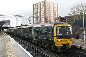 Class 165/1 diesel at Reading