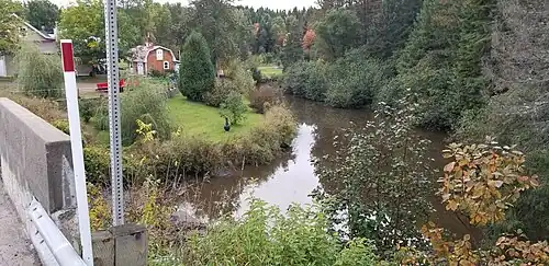 Upstream, from the Highway 352 bridge, Saint-Adelphe