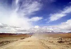 On the road from Lhasa to Gyantse.