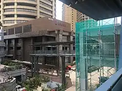 Construction of the pedestrian link bridge in October 2017.