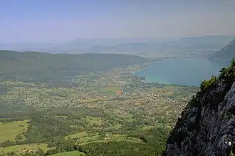 The town seen from the Col de la Cochette