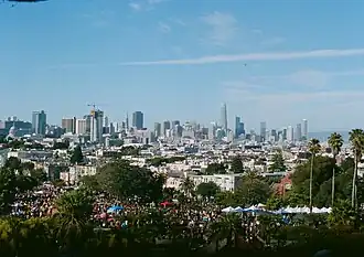 Downtown San Francisco skyline from Dolores Park, June 2019
