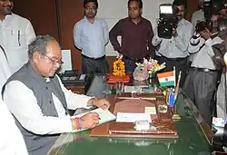 Narendra Singh Tomar taking charge as the Union Minister for Labour and Employment, in New Delhi on 27 May 2014