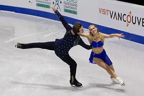 Eva Pate and Logan Bye at the 2023 Skate Canada International