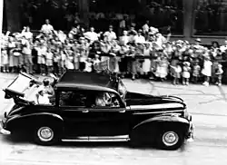 Queen Elizabeth II and Prince Philip in a Humber Pullman, Brisbane, 1954