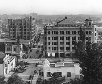 Bunker Hill to Bradbury Building and Stimson Block. 1894–5.