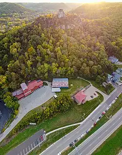 Showing trailhead and parking area