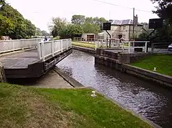 Sulhamstead Tyle Mill swing bridge opening