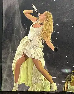 Swift singing on an elevated platform