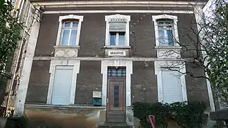 The town hall in Thil